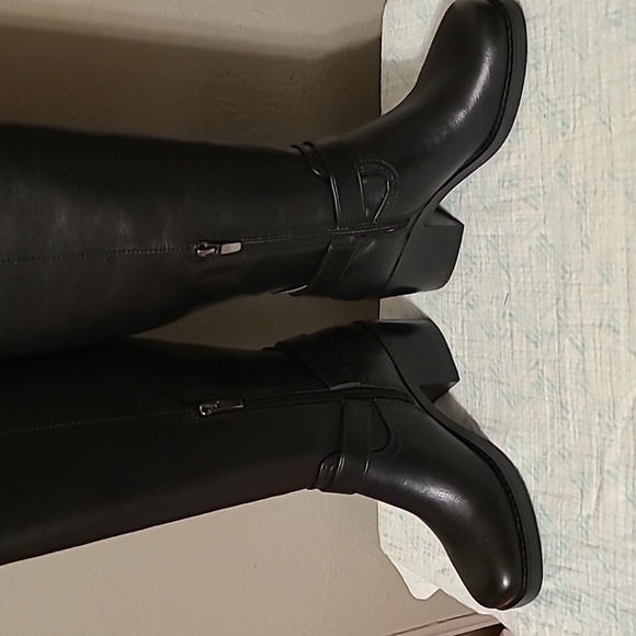 Nine West Koop 3 women's size 5.5M Faux Leather tall knee-high boots NIB Black - Picture 2 of 10